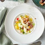 Spargel-Gemüse-Eintopf mit Räucheraal und Calamari
