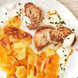 Kartoffel-Kürbis-Gratin mit Medaillons
