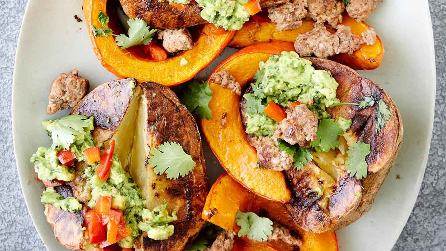Ofenkartoffel mit Avocado-Dip Rezept - [ESSEN UND TRINKEN]