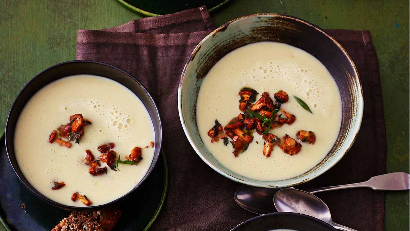 Kartoffel-Lauch-Suppe mit Pfifferlingen Rezept