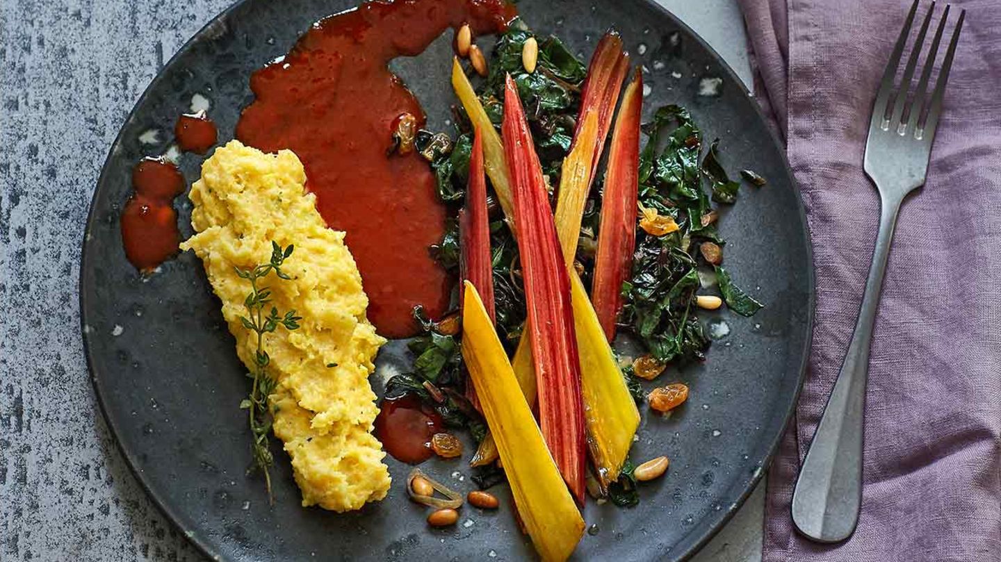Mangoldgemüse mit Polenta und Paprikareduktion Rezept