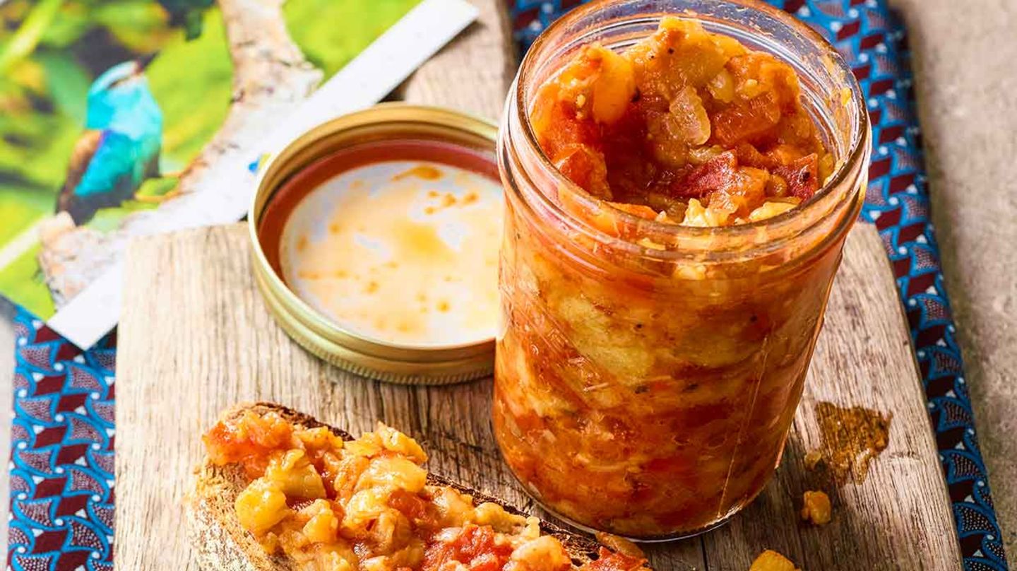 Zacusca Rezept