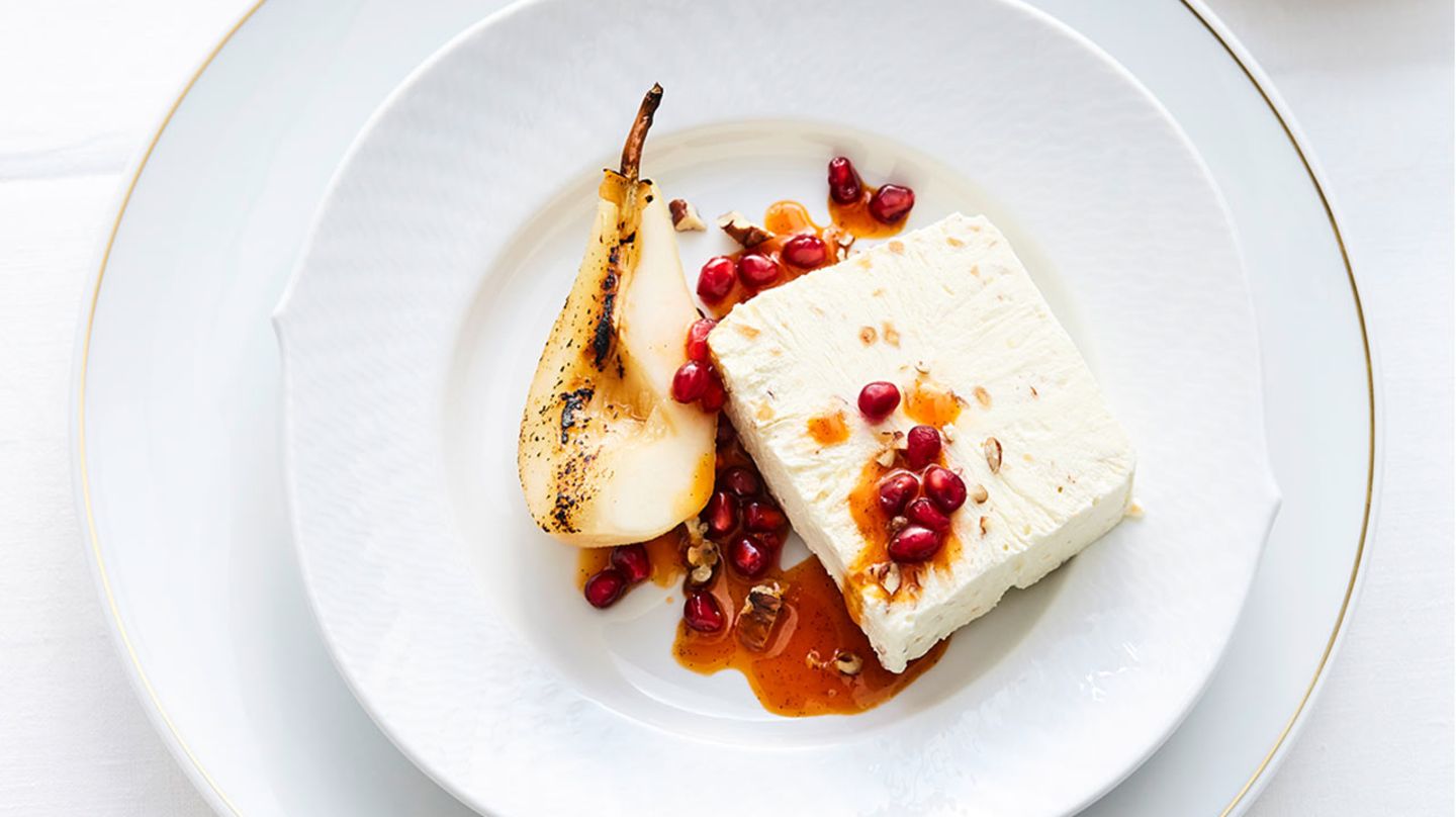 Joghurt-Walnuss-Parfait mit Birne und Granatapfel Rezept