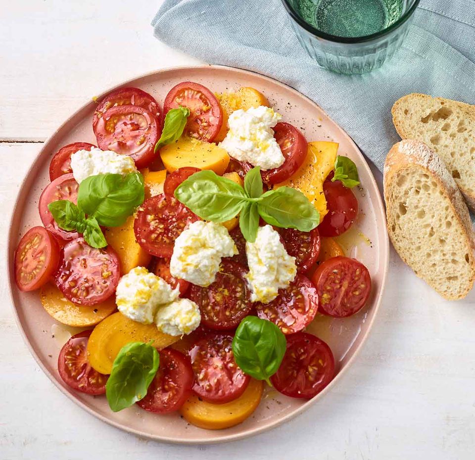 Tomaten-Pfirsich-Salat Tomaten-Pfirsich-Salat