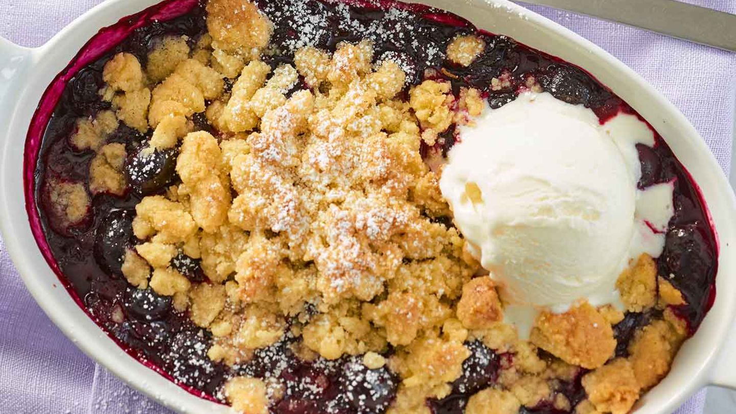 Heidelbeer-Maracuja-Crumble Rezept - [ESSEN UND TRINKEN]