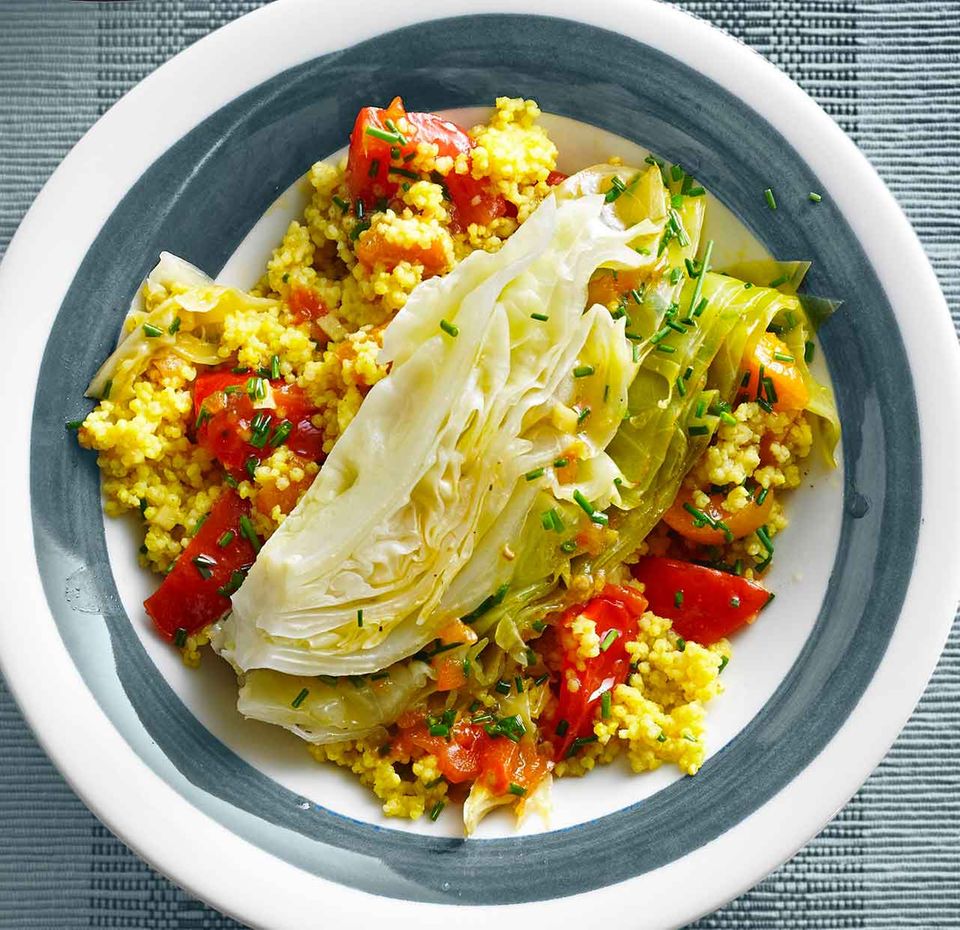 Spitzkohl mit Aprikosenhirse Spitzkohl mit Aprikosenhirse