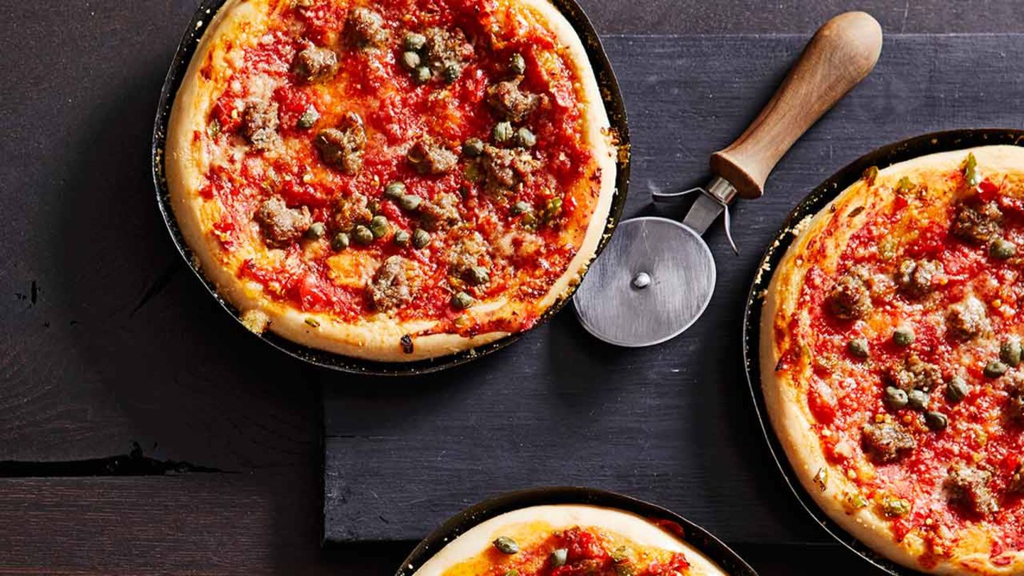 Pizza mit Salsiccia: Thermomix ® Rezept