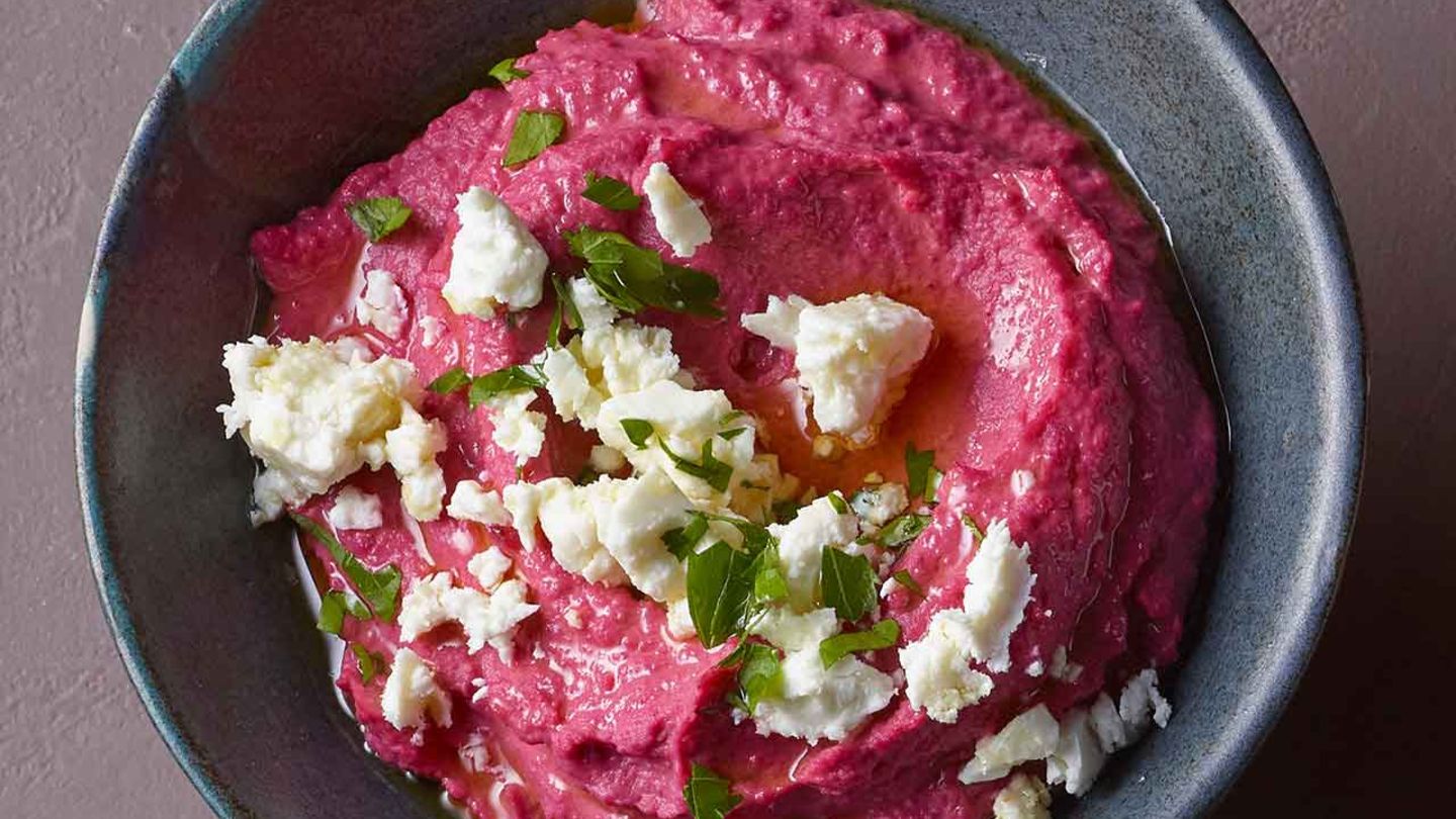 Rote-Bete-Hummus mit Feta Rezept