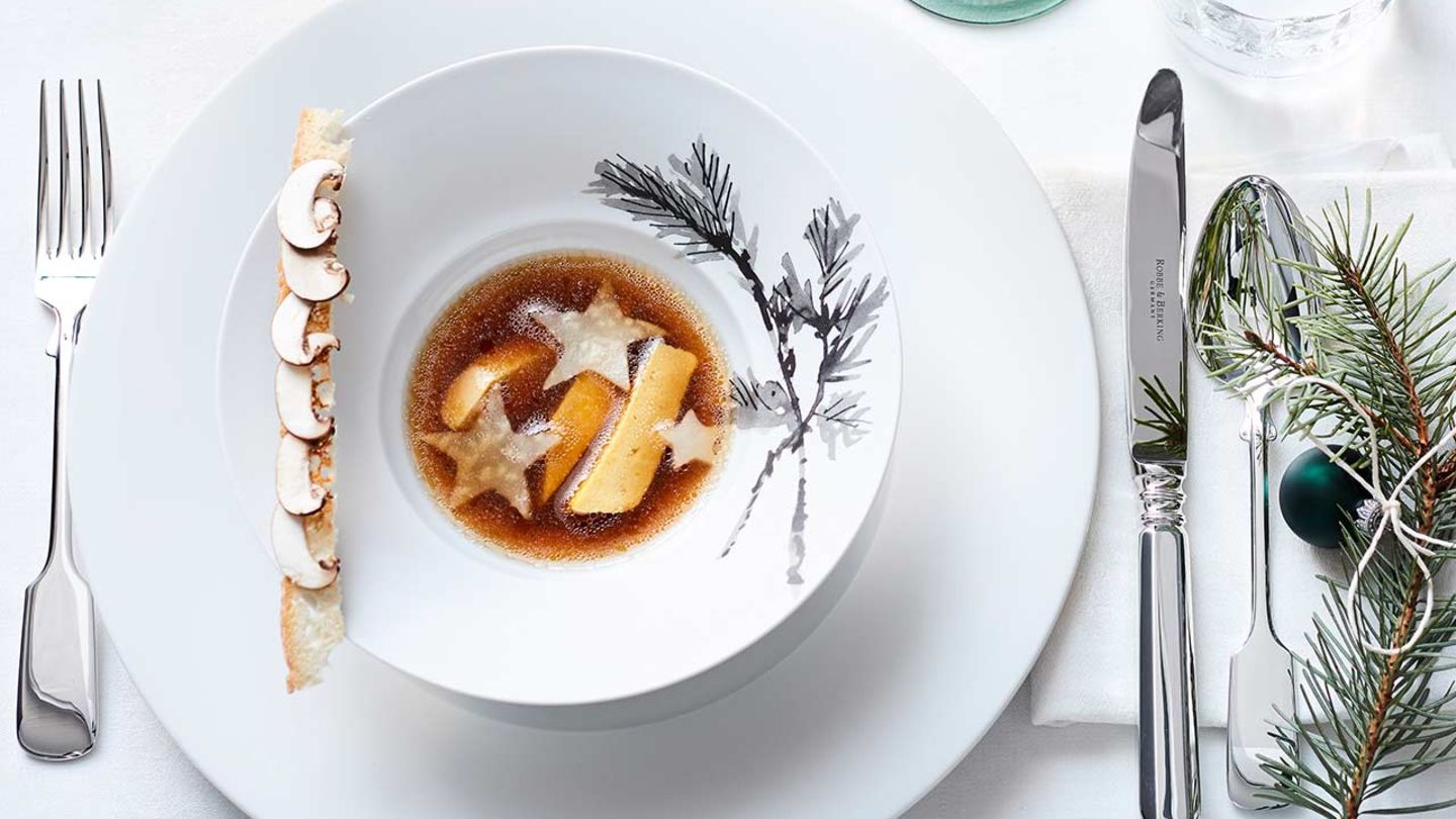 Pilz-Bouillon mit Kürbis-Eierstich Rezept