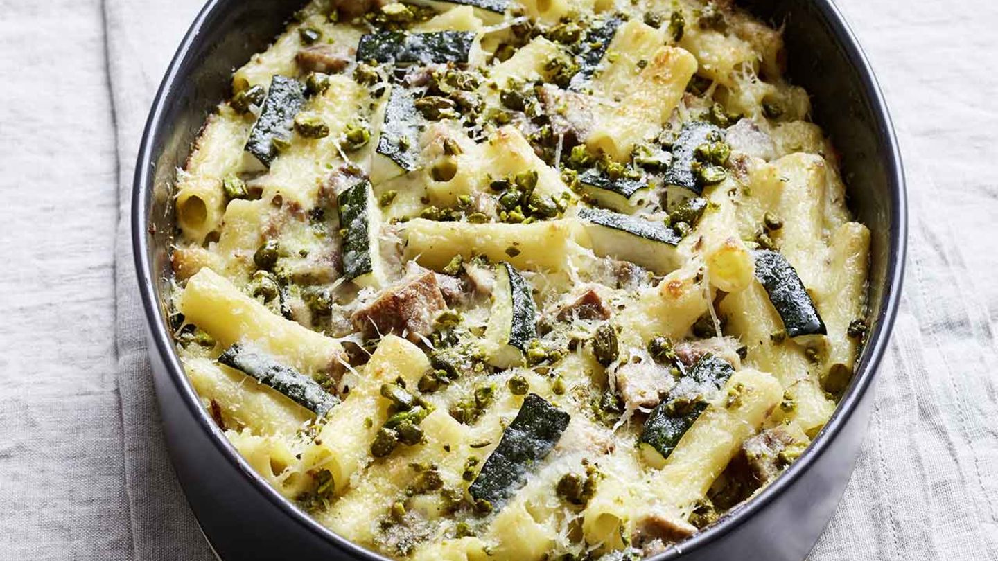 Überbackenes Kalbsfrikassee mit Nudeln und Zucchini Rezept