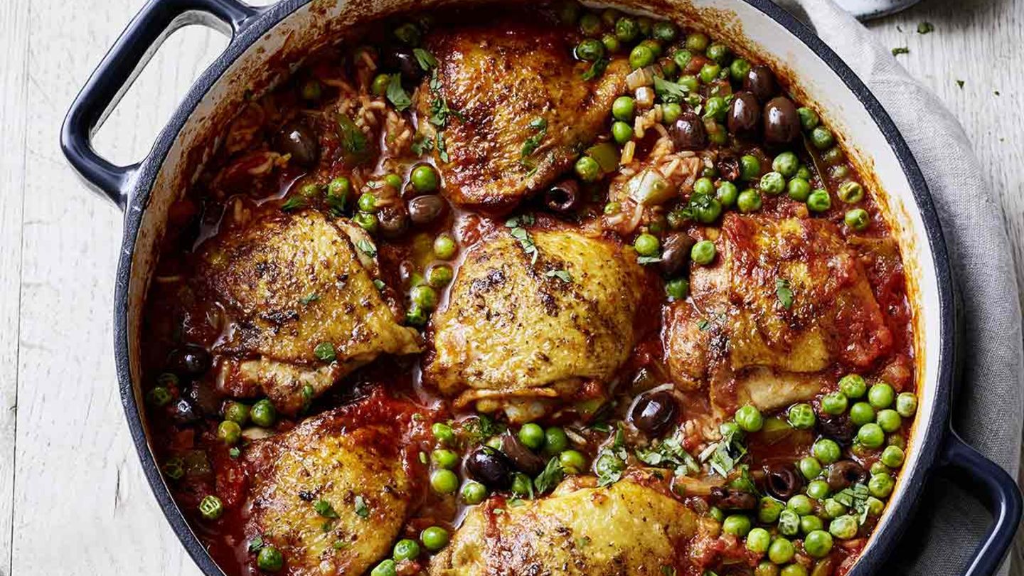 Reis-Gemüse-Eintopf mit marinierten Hühnerkeulen („Arroz con pollo“) Rezept
