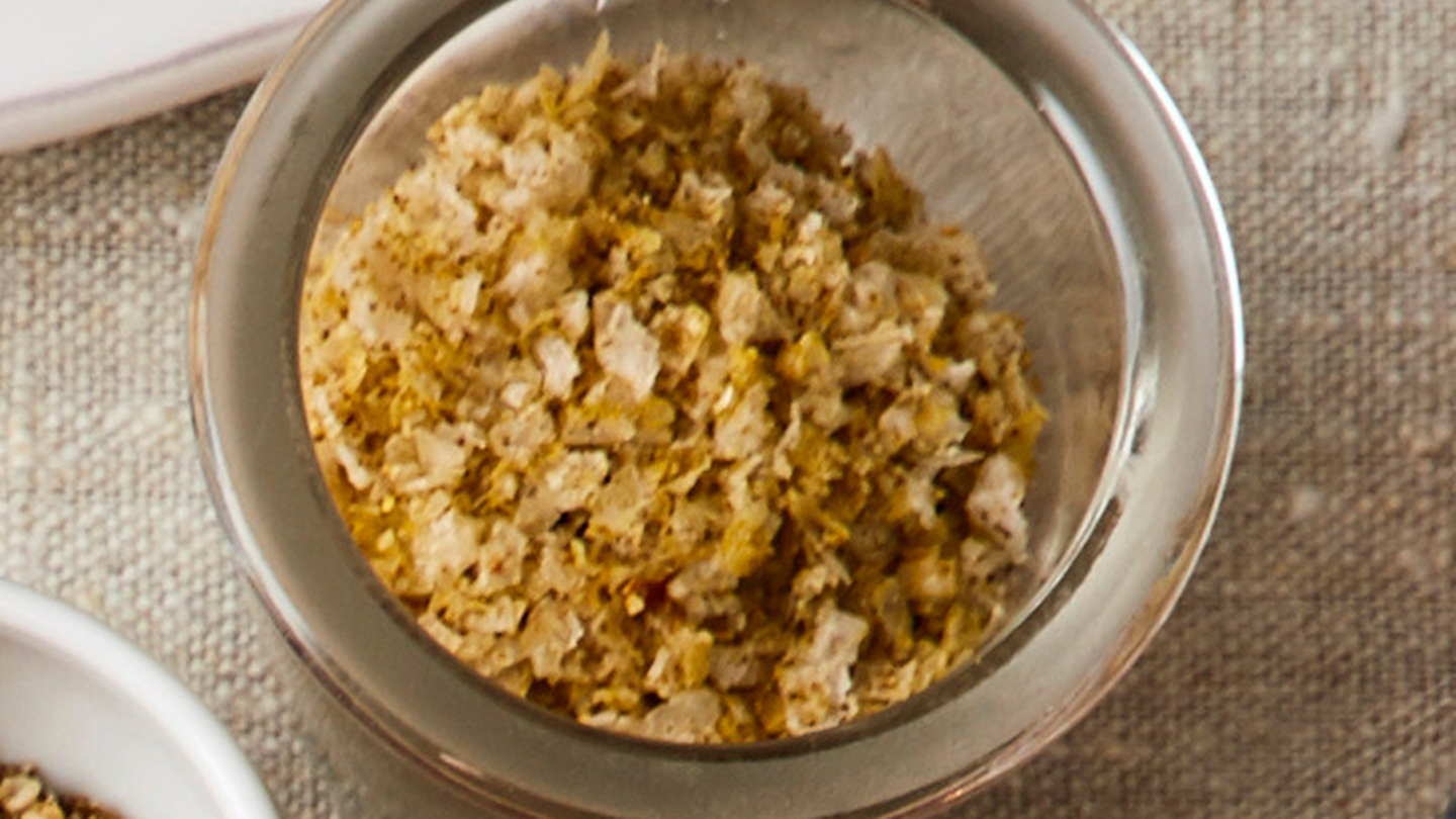 Curry-Salz mit Bananenchips Rezept