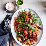 Rezept: Ofengemüse-Salat mit Harissa-Minz-Joghurt
