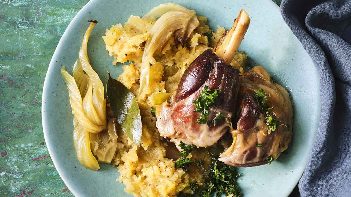 Lammstelzen mit Steckrübenstampf Rezept