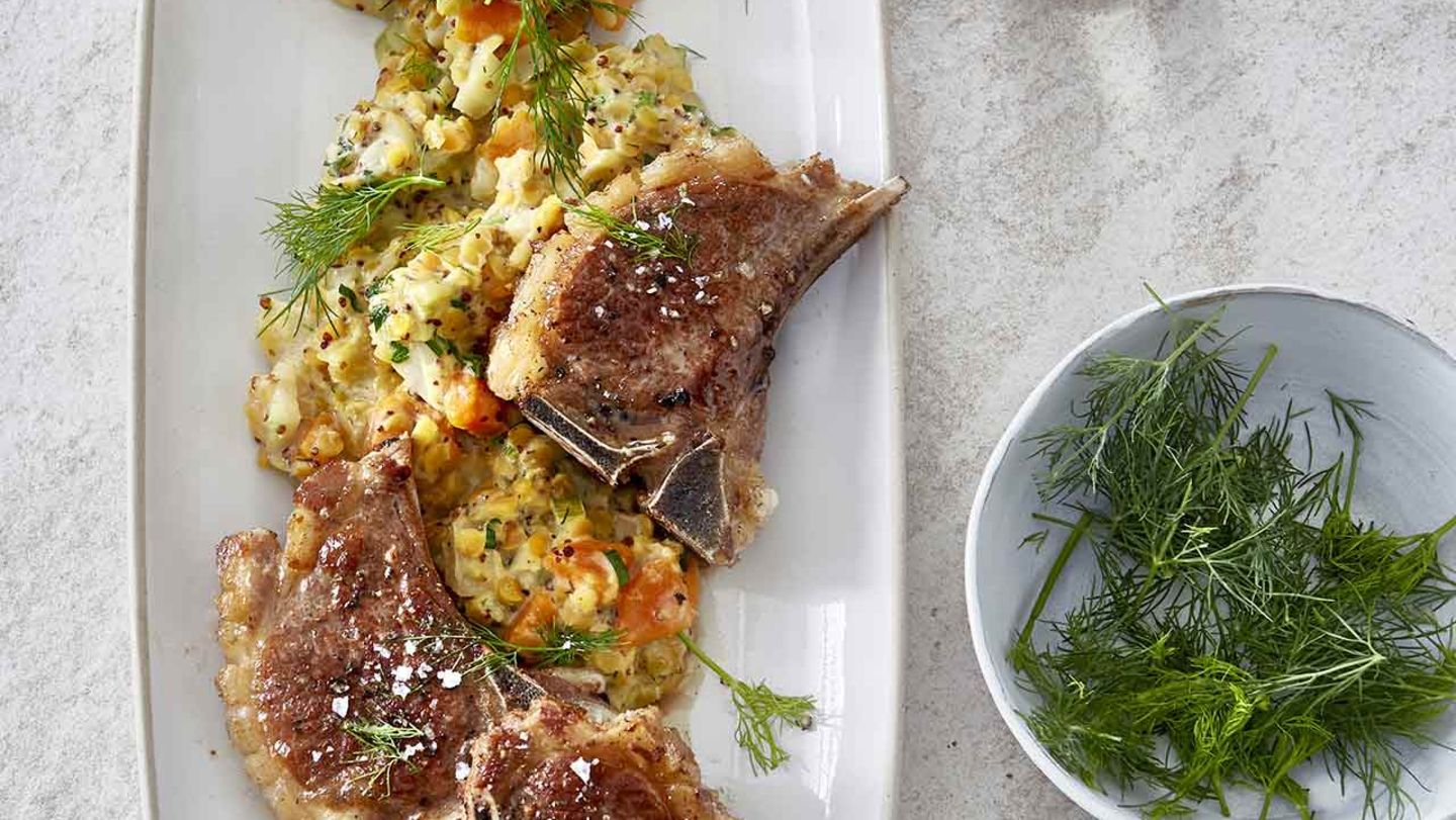 Linsen-Senf-Gemüse mit Lammkoteletts Rezept