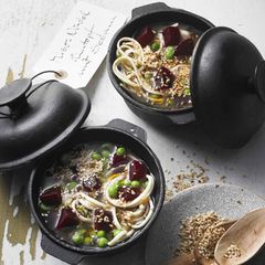 Miso-Nudel-Gemüse-Eintopf mit Sesam