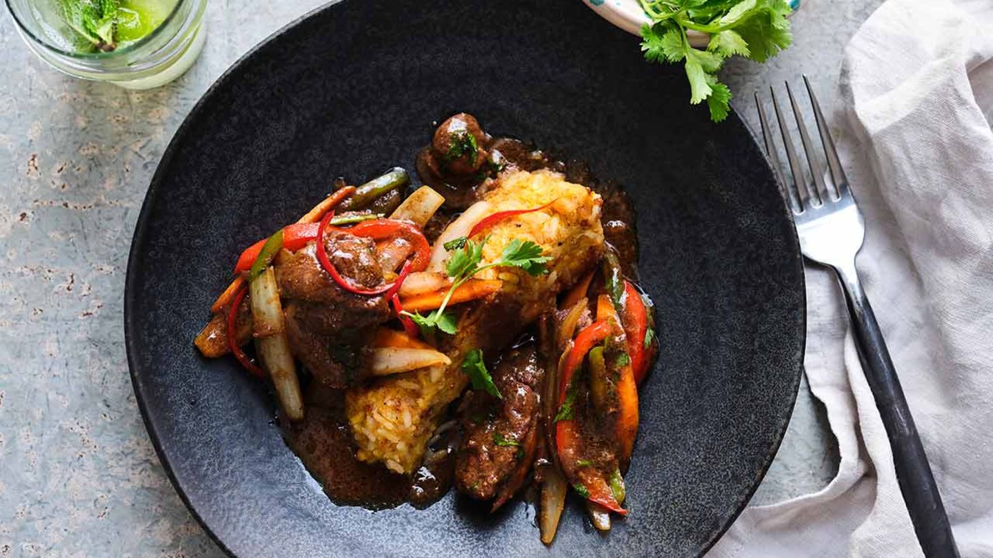 Geflügelleber „saltado“ mit „Tacu-tacu“ Rezept