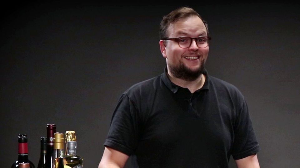 Benedikt Ernst spricht über alkoholfreie Spirituosen im Video Benedikt Ernst spricht über alkoholfreie Spirituosen im Video