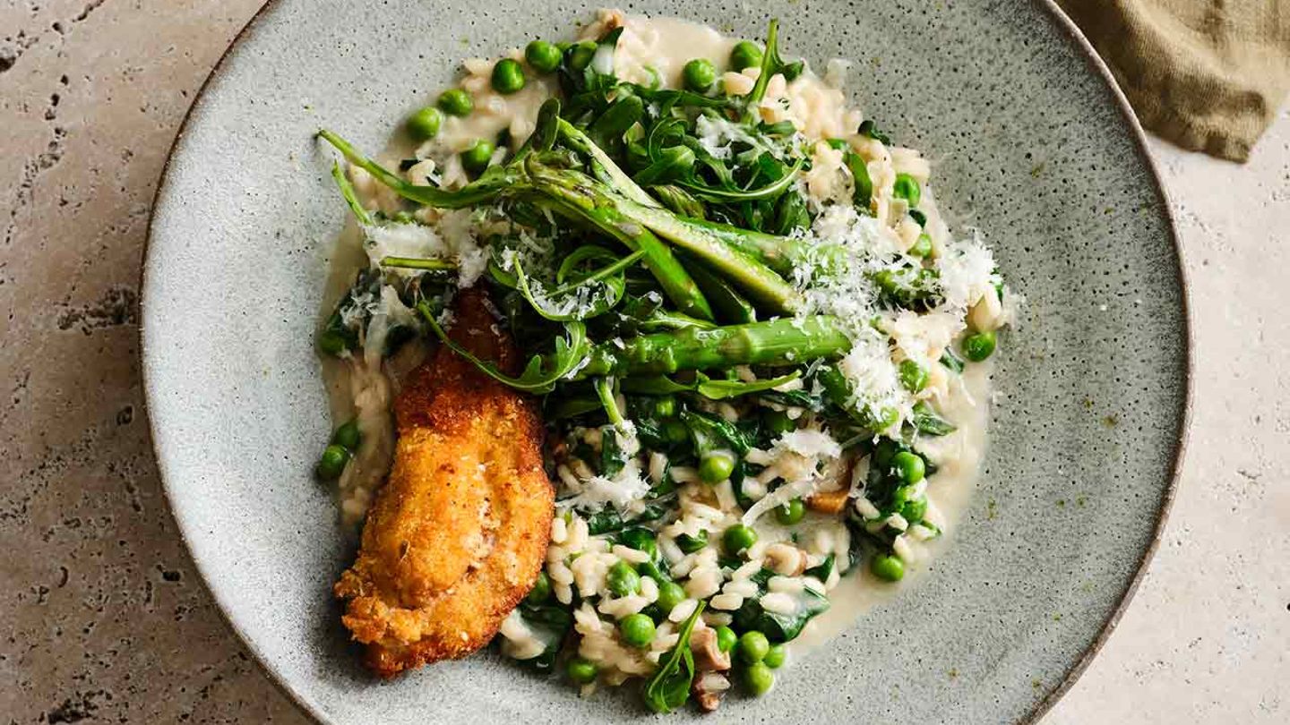 Gemüse-Risotto mit Spargelsalat und Backhähnchen Rezept