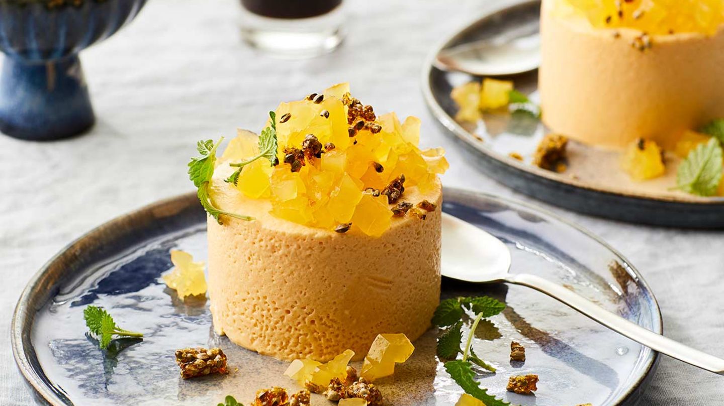 Möhren-Ingwer-Parfait mit Orangengelee Rezept
