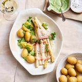 Ofenspargel mit Lardo und Kräutercreme