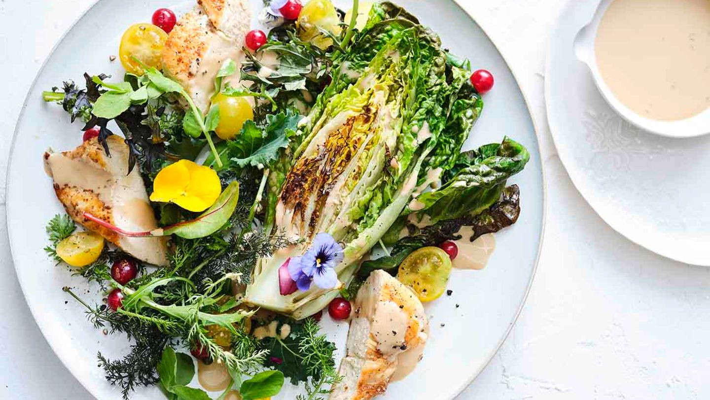 Gebratener Römersalat mit Maispoularde Rezept