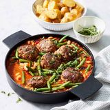Hackbällchen mit Tomaten-Bohnen-Ragout