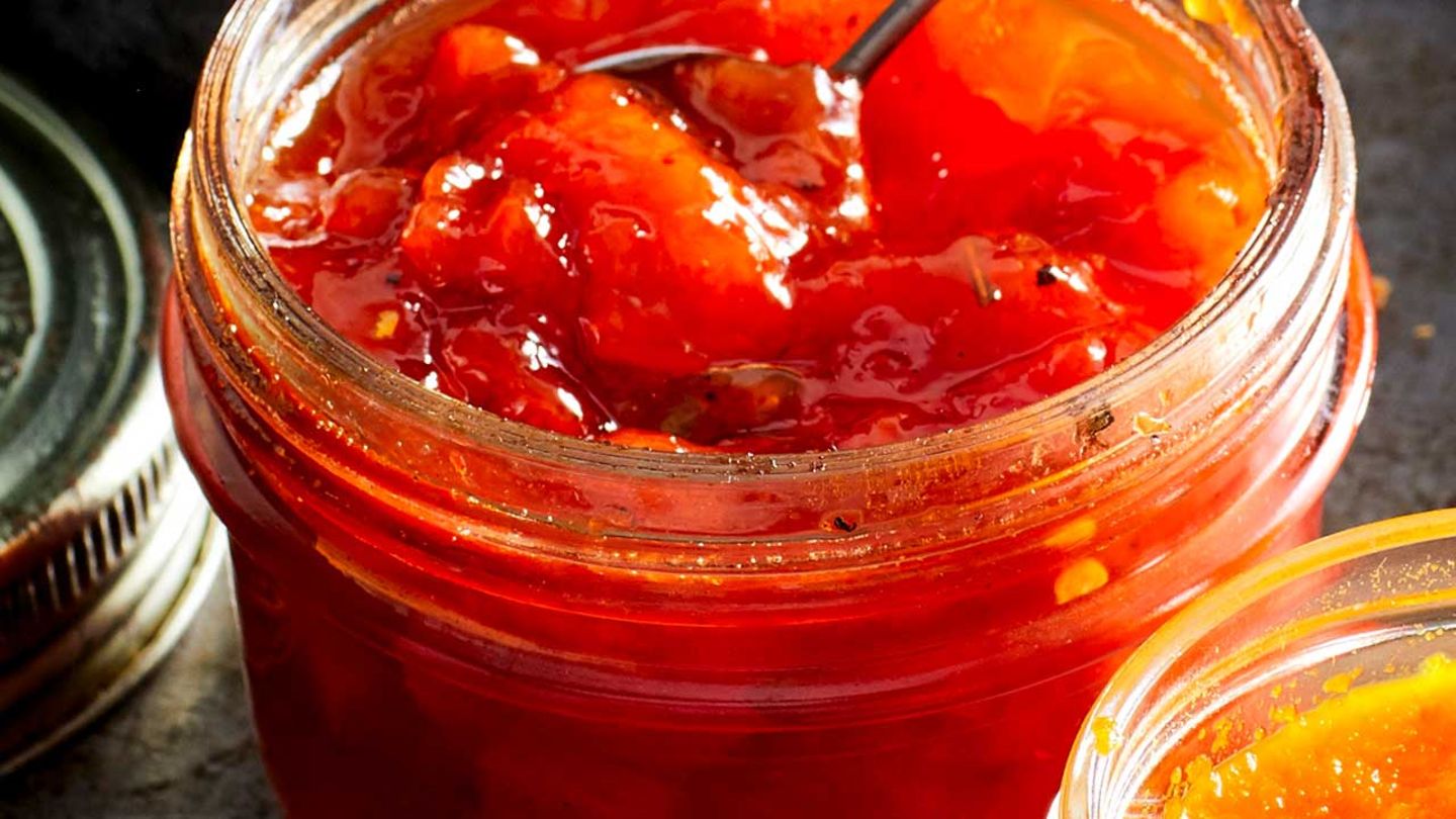 Paprikakonfitüre mit weißem Balsamico Rezept