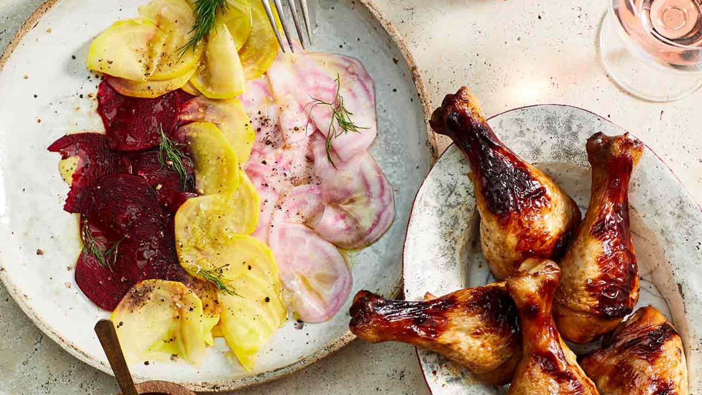 Chili-Drumsticks mit Bete-Allerlei Rezept