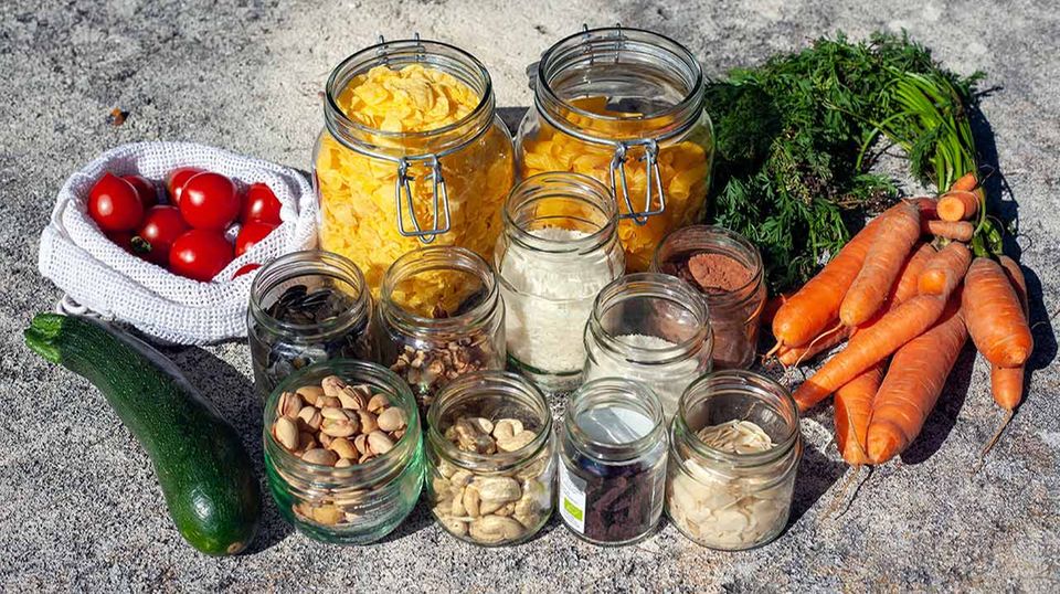 Gefüllte Gläser und Gemüse Aufbewahrung Zero Waste Gefüllte Gläser und Gemüse Aufbewahrung Zero Waste