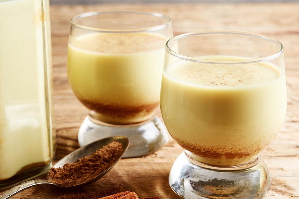 Eierpunsch: Rezept wie vom Weihnachtsmarkt - [ESSEN UND TRINKEN]