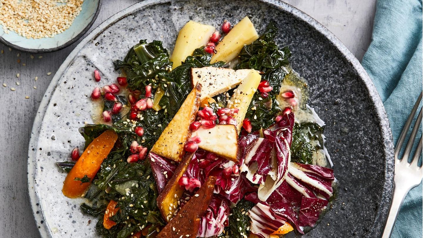Grünkohlsalat mit Möhren und Pastinaken Rezept