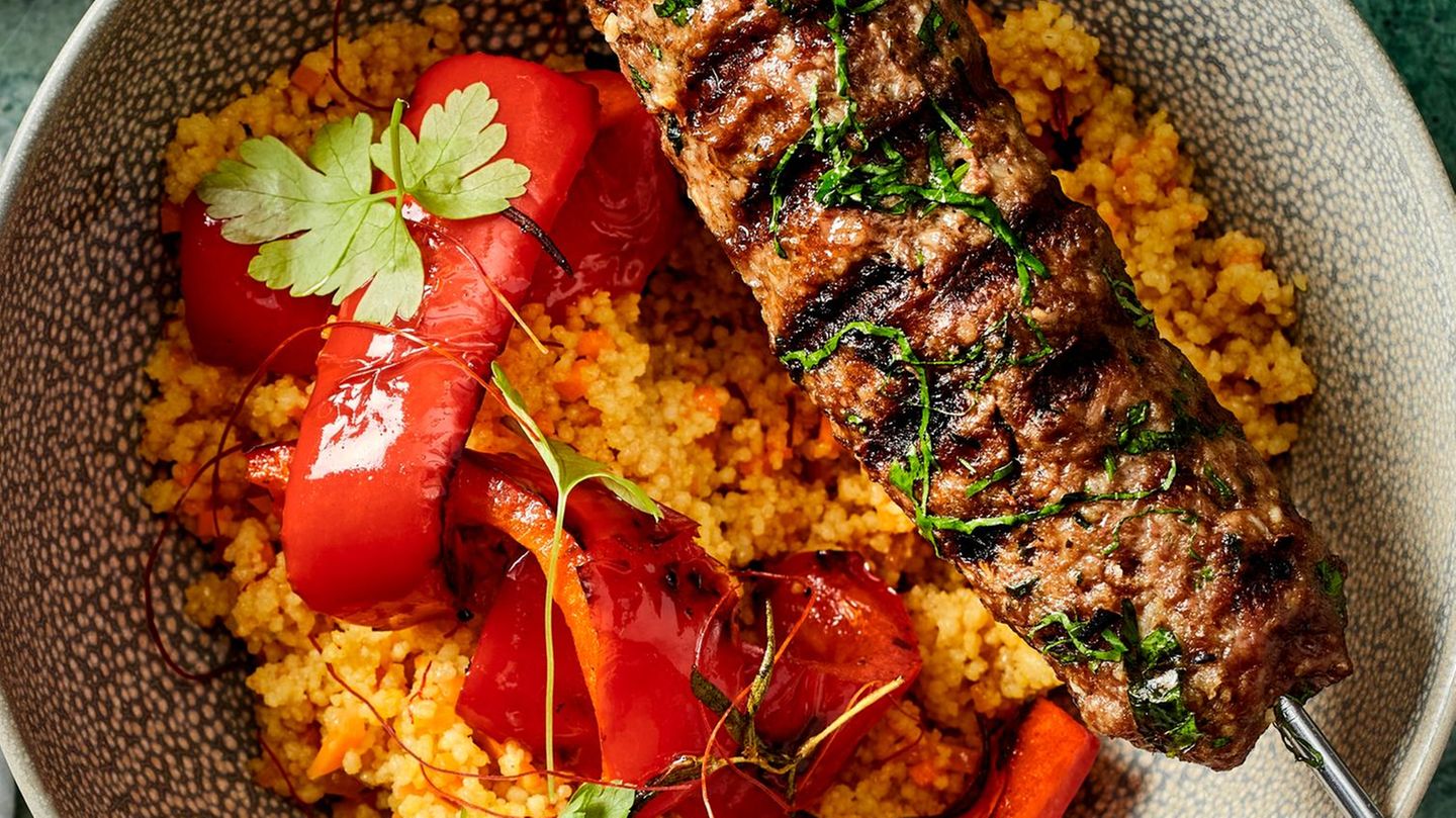 Köfte-Spieße mit Safran-Couscous und Auberginen-Dip Rezept