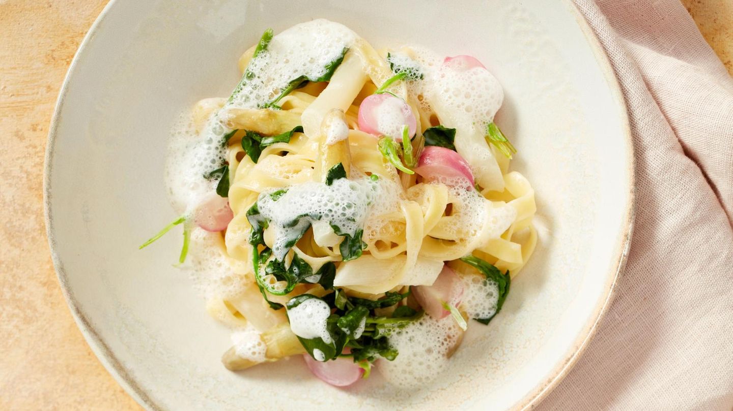 Spargel-Pasta mit Brunnenkresse Rezept