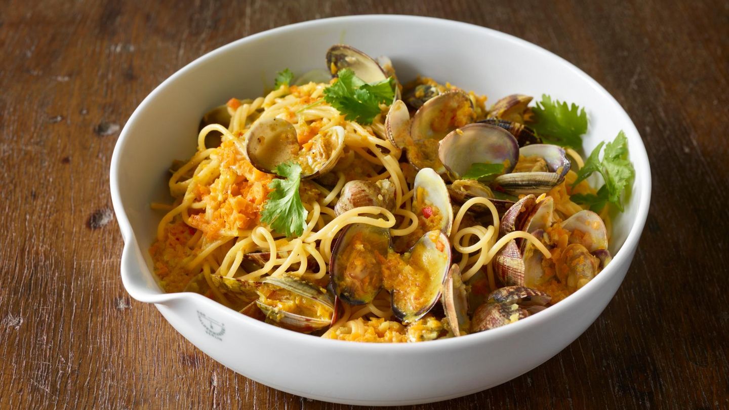 Kokos-Curry-Pasta mit Muscheln Rezept