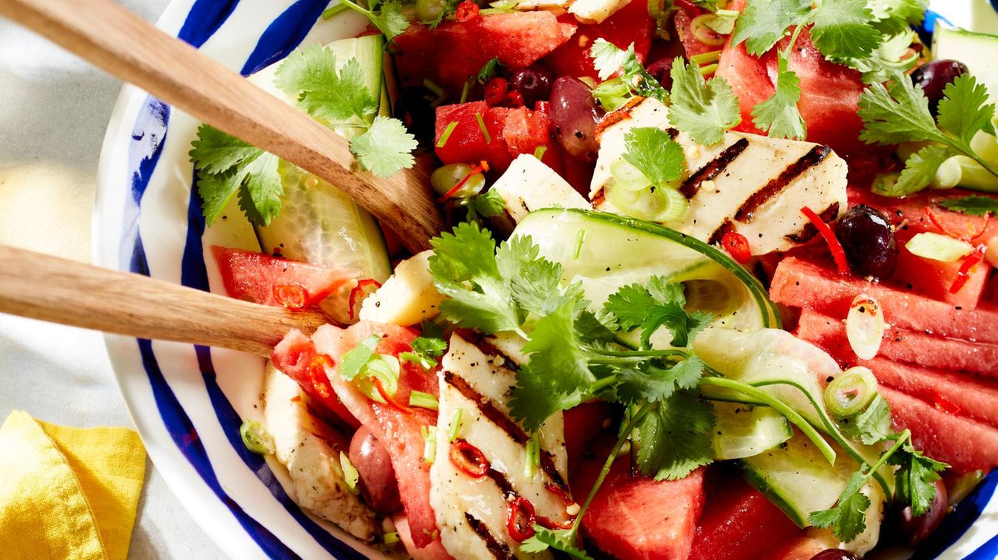 Gurken-Wassermelonen-Salat mit Halloumi Rezept