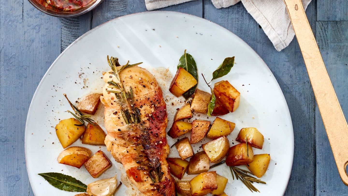 Hühnerbrust mit Rosmarin und Pancetta