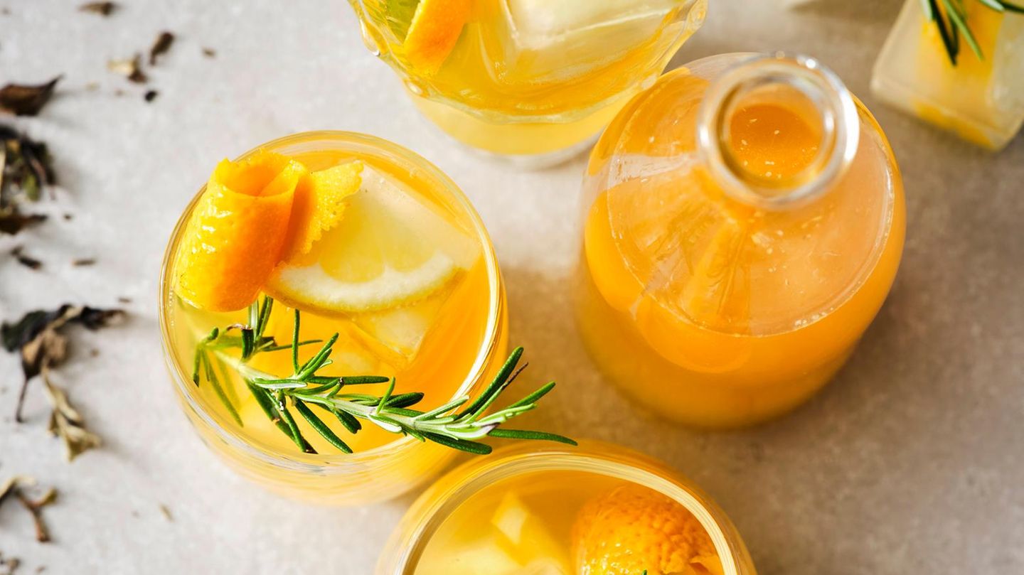 Cold-Brew-Holunderblüten-Eistee Rezept