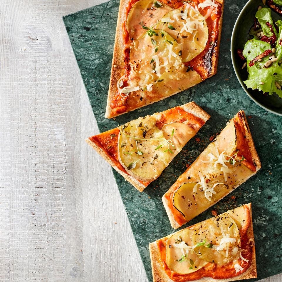 Tramezzini mit Käse, Kräutern und Kartoffeln