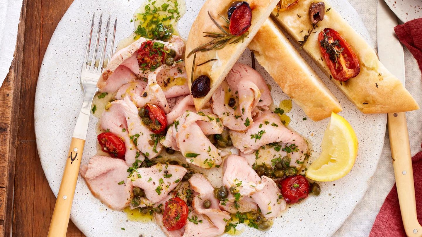 Rosa Kalbfleisch mit Kapern und angetrockneten Tomaten Rezept