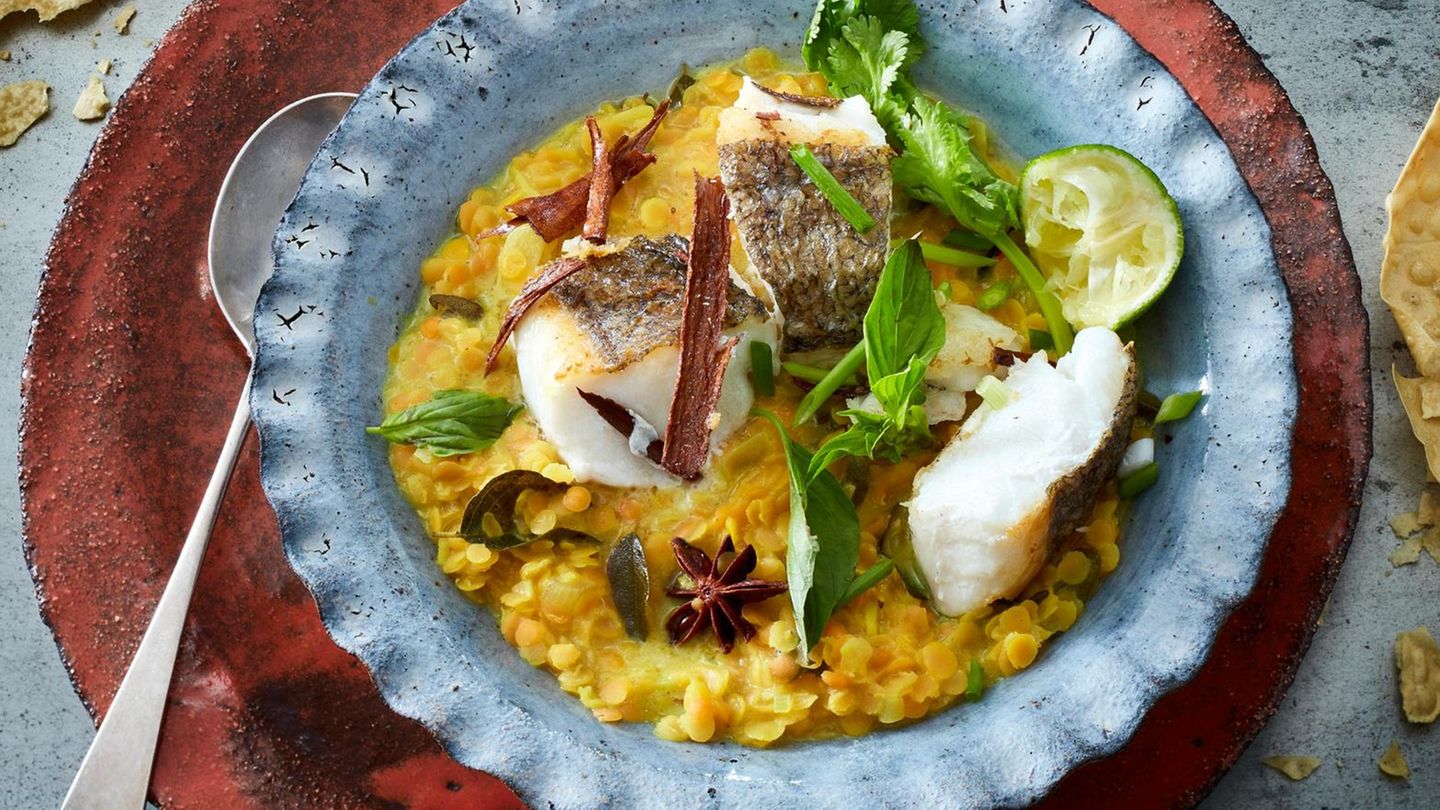 Dal mit Fischfilet und Möhren-Pickles Rezept