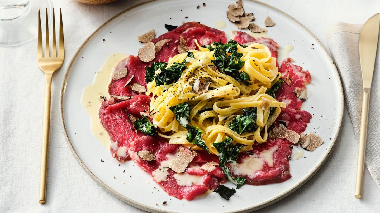 Getrüffelte Fettuccine mit Carpaccio Rezept