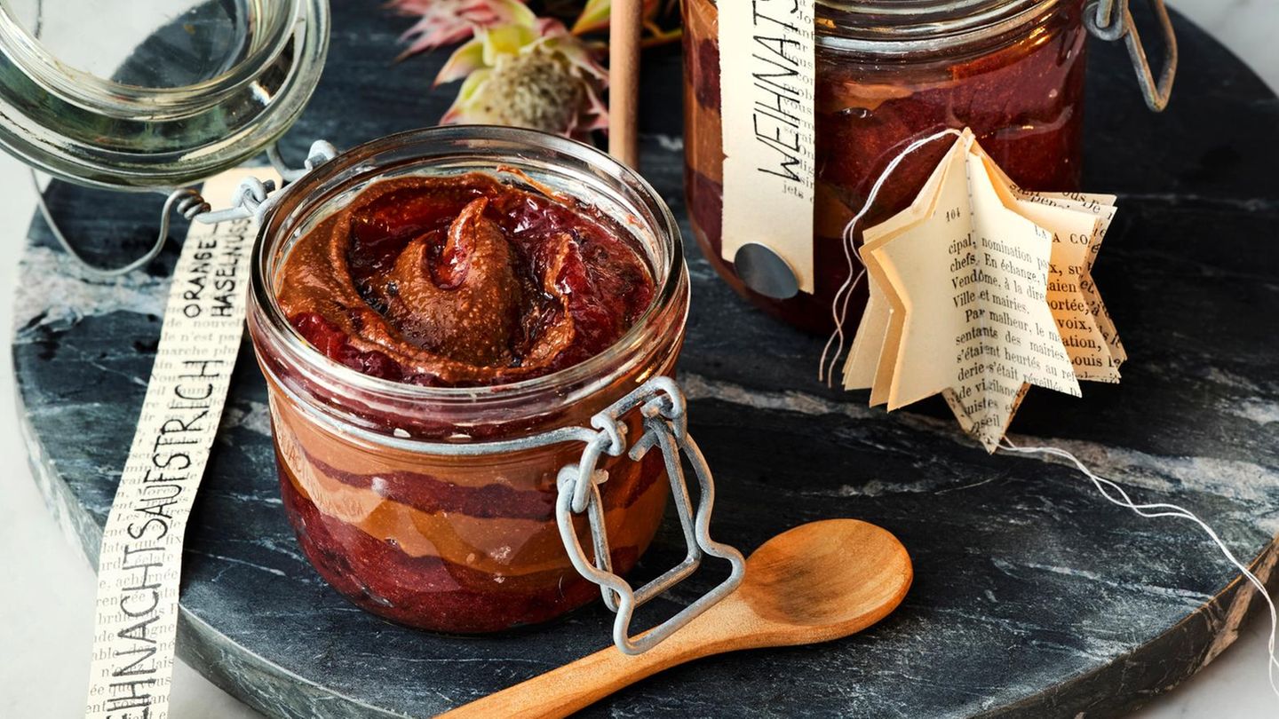 Weihnachtsaufstrich mit Nuss und Zwetschge Rezept