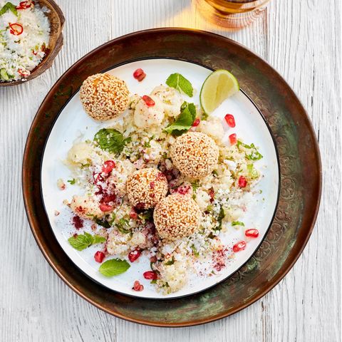 Falafeln mit Kokos-Curry-Joghurt