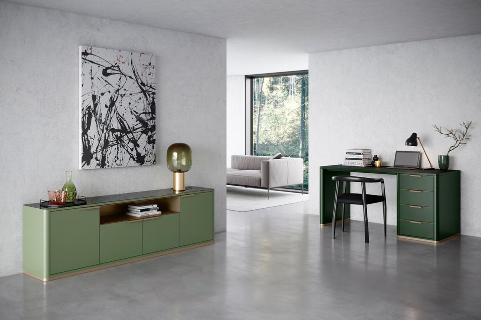 Schreibtisch und Sideboard in Grün von Müller Möbelfabrikation