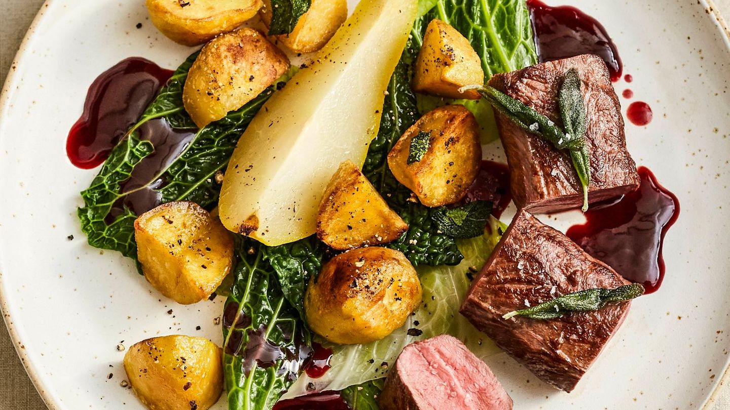 Rehrückenfilet mit Salbeikartoffeln Rezept - [ESSEN UND TRINKEN]