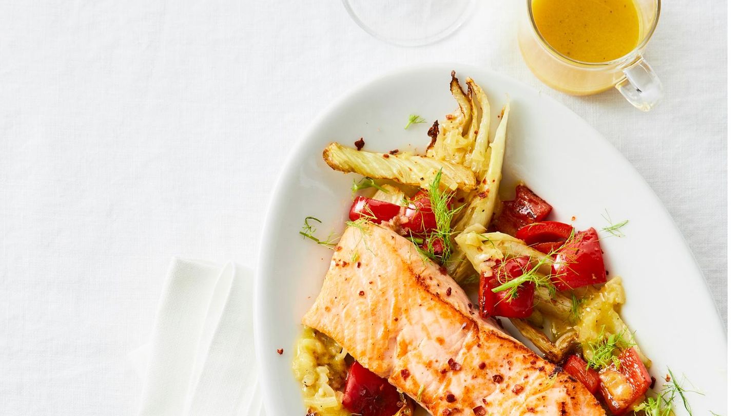 Lachs mit gebratenem Fenchelgemüse Rezept