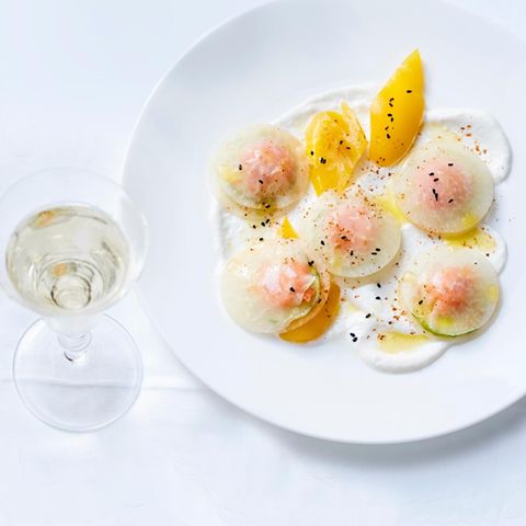 Kohlrabi-Ravioli mit Lachs