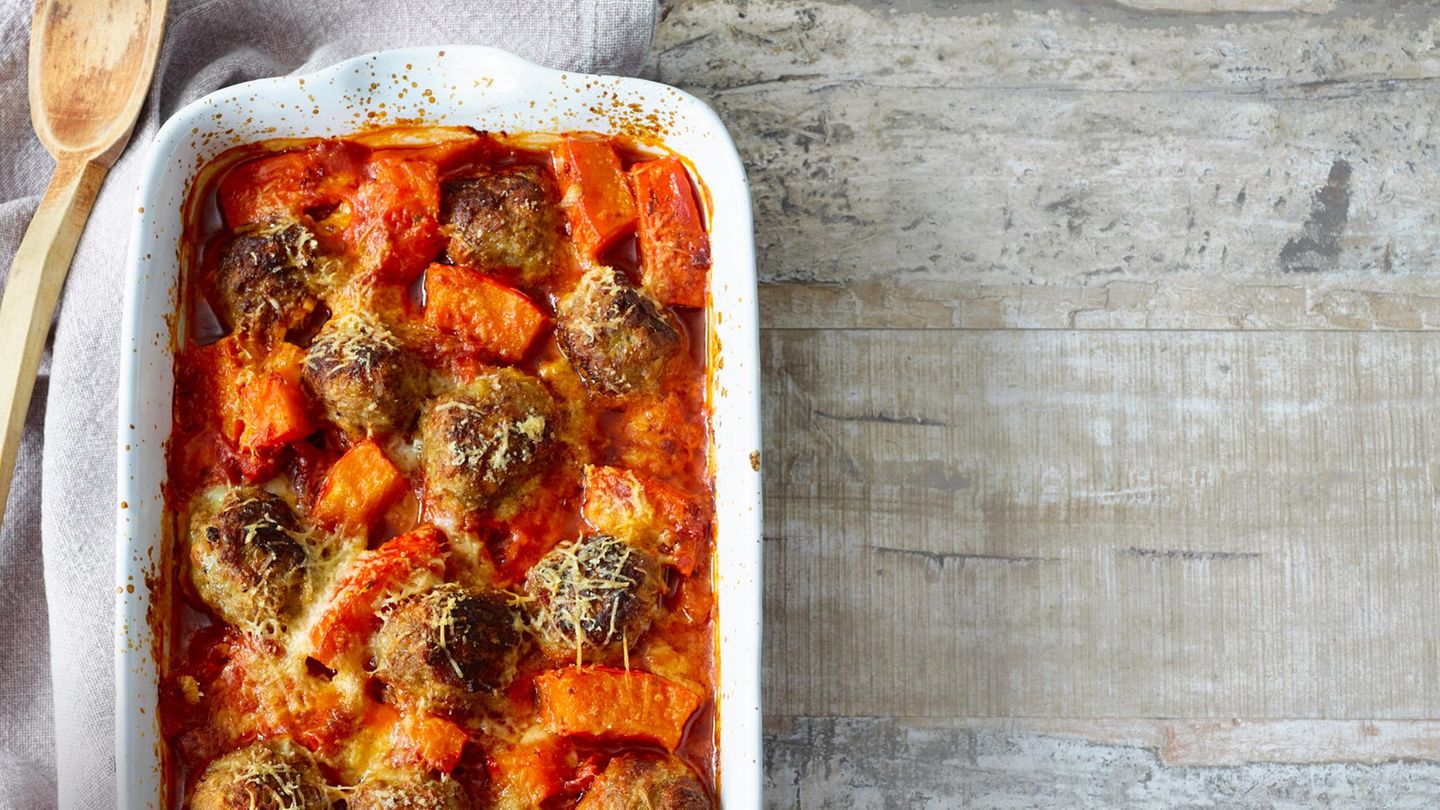 Hackbällchenauflauf mit Kürbis: Rezept