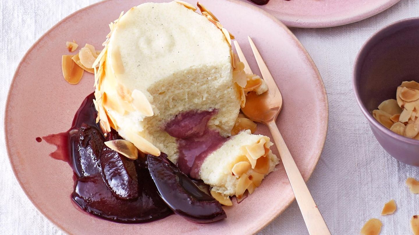Grießflammeris mit Holunder-Curd Rezept